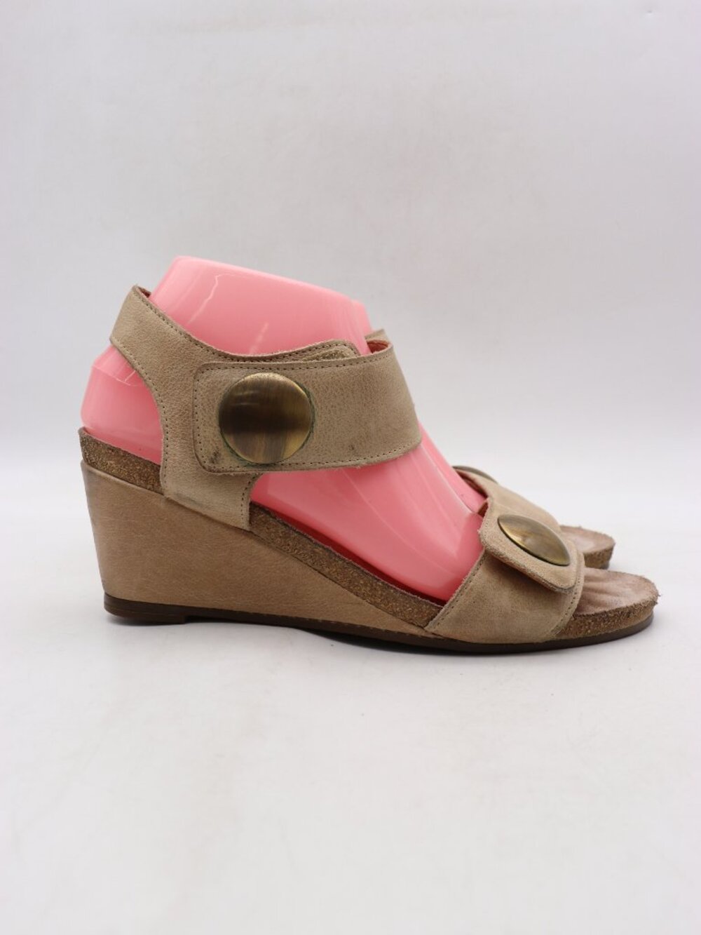 TAOS Carousel 2 Women's US 8.5-9 EU 39 Gray Beige Leather Wedge Sandals